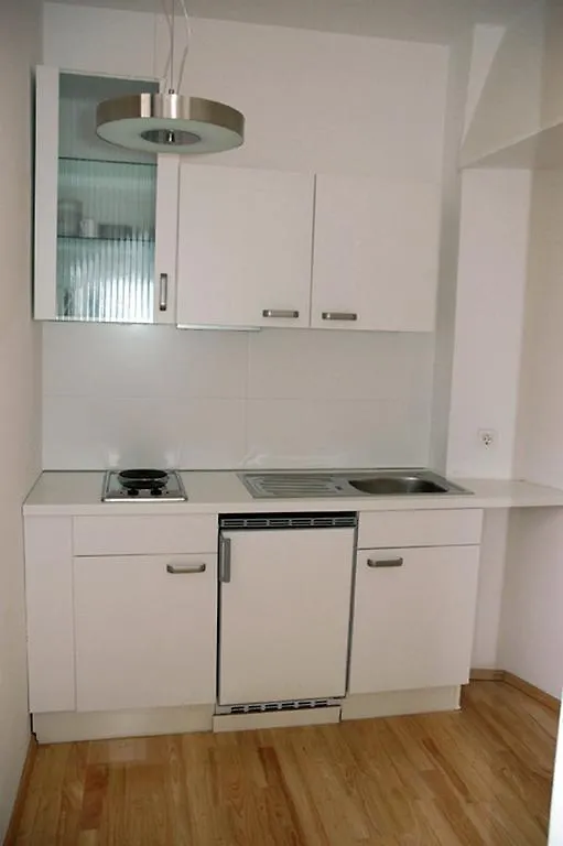 Ai Apartments Ljubljana 0*,